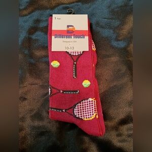 Different Touch Men’s Tennis Racket Novelty Crew Socks Red Size 10-13 NWOT